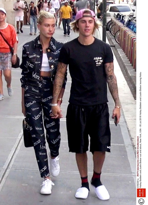 Justin Bieber i Hailey Baldwin trzymaj? si? za r?ce