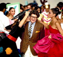 Wystawa w Musée Yves Saint Laurent Paris suknie Mondriana