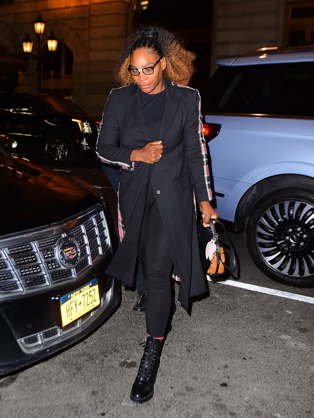 Ksi??na Sussex przylecia?a na baby shower do Nowego Jorku