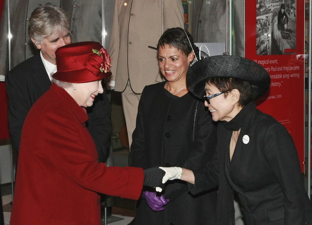 Yoko Ono spotyka si? z królow? El?biet?