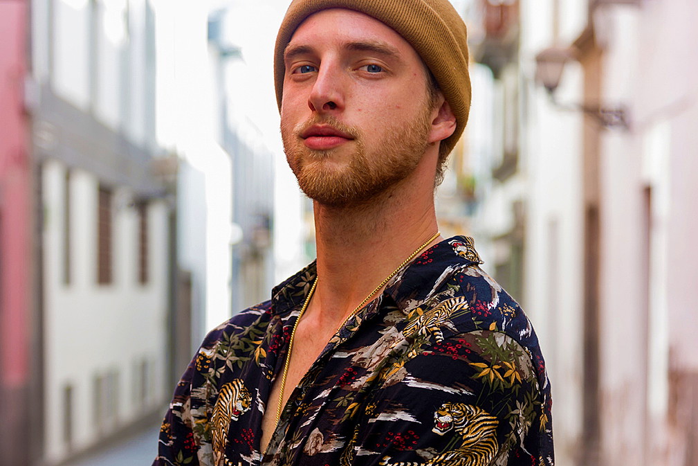 Wiktor Mrozik, Agent Gwiazdy