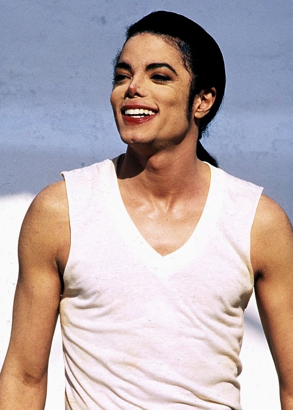 michael-jackson-ile-zarabia-po-smierci-172923-GALLERY600-17724e2