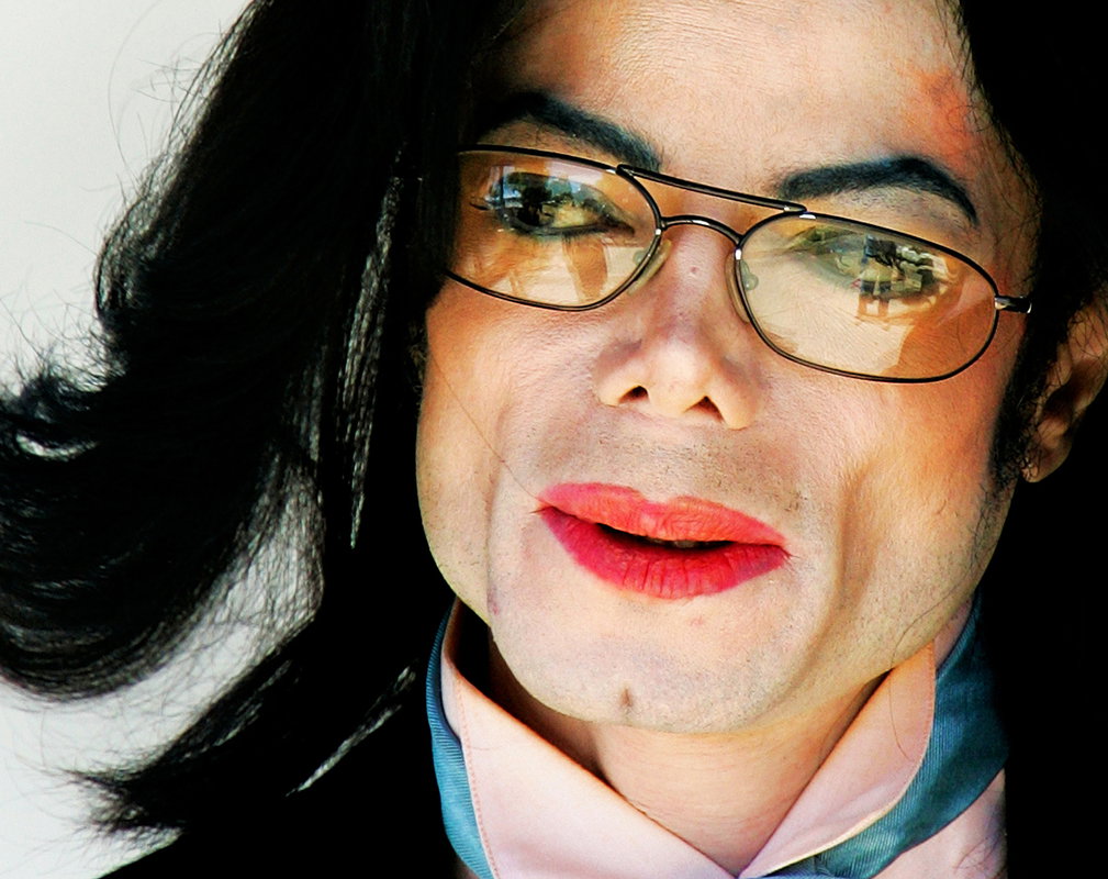 Michael Jackson molestował, nosił peruki i był królem popu