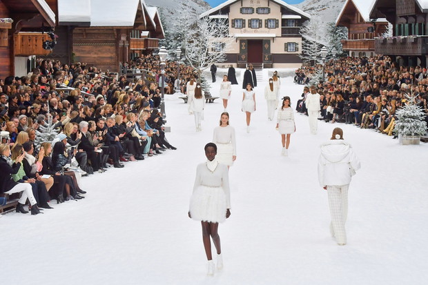 Chanel : Runway - Paris Fashion Week Womenswear Fall/Winter 2019/2020