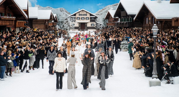 Chanel : Runway - Paris Fashion Week Womenswear Fall/Winter 2019/2020