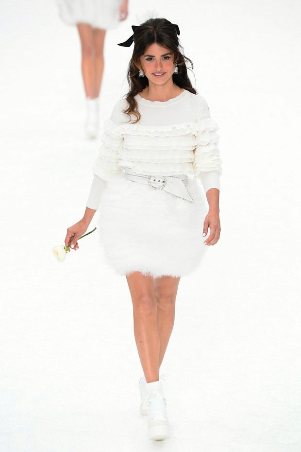 Chanel : Runway - Paris Fashion Week Womenswear Fall/Winter 2019/2020