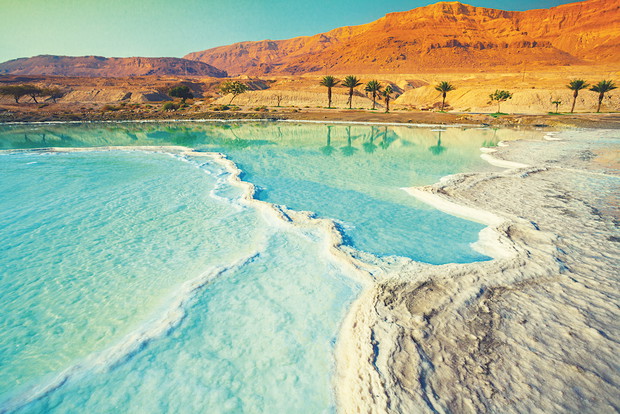 Dead sea salt shore
