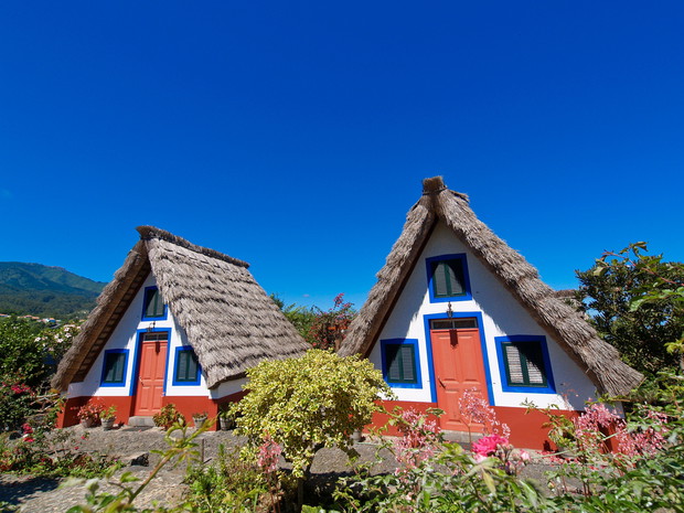 Strohhütten auf Madeira