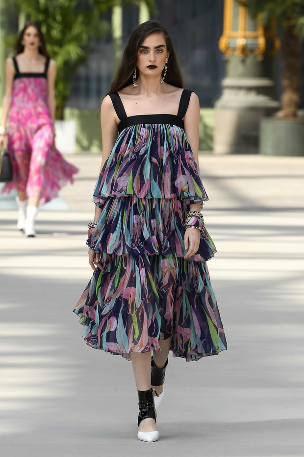 Chanel Cruise Collection 2020 : Runway At Grand Palais In Paris