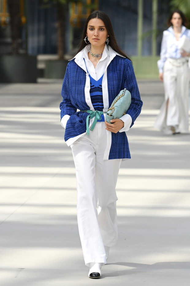 Chanel Cruise Collection 2020 : Runway At Grand Palais In Paris