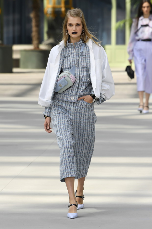 Chanel Cruise Collection 2020 : Runway At Grand Palais In Paris