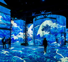 Wystawa „Japon rêvé”, w Atelier des Lumières w Paryżu