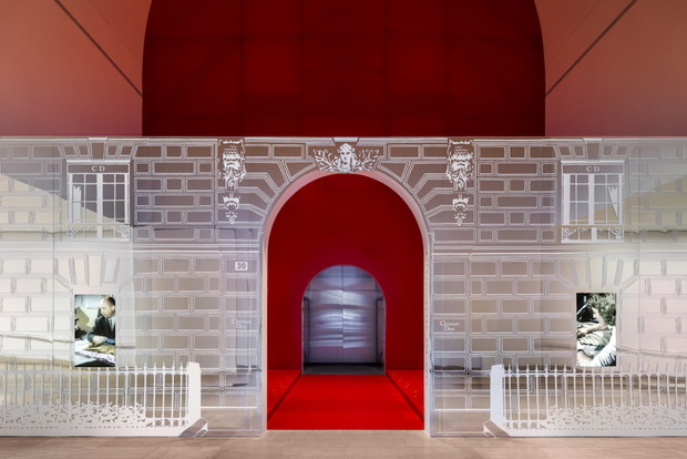 Deep in Texas: Dior Show Bows at Dallas Museum of Art