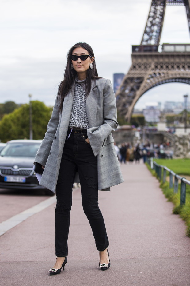 Street Style : Paris Fashion Week Womenswear Spring/Summer 2018 : Day Seven