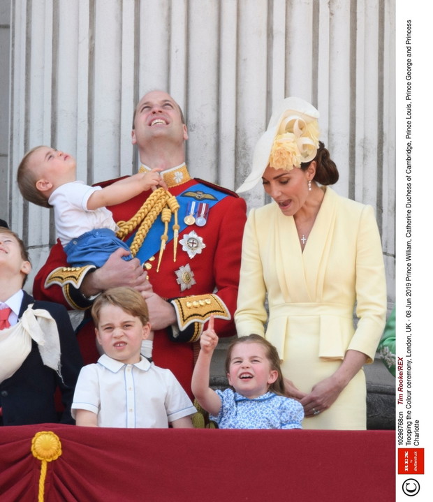 Brytyjska rodzina królewska podczas ?wi?ta Trooping the Colour
