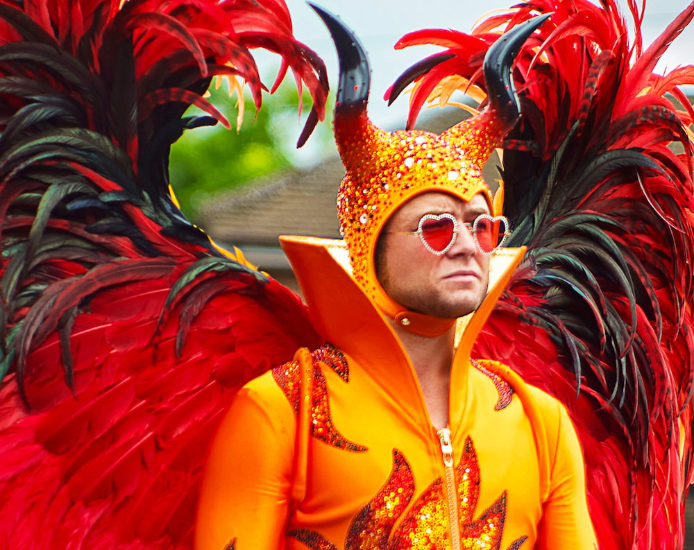 kostiumy z filmu o Eltonie Johnie „Rocketman”