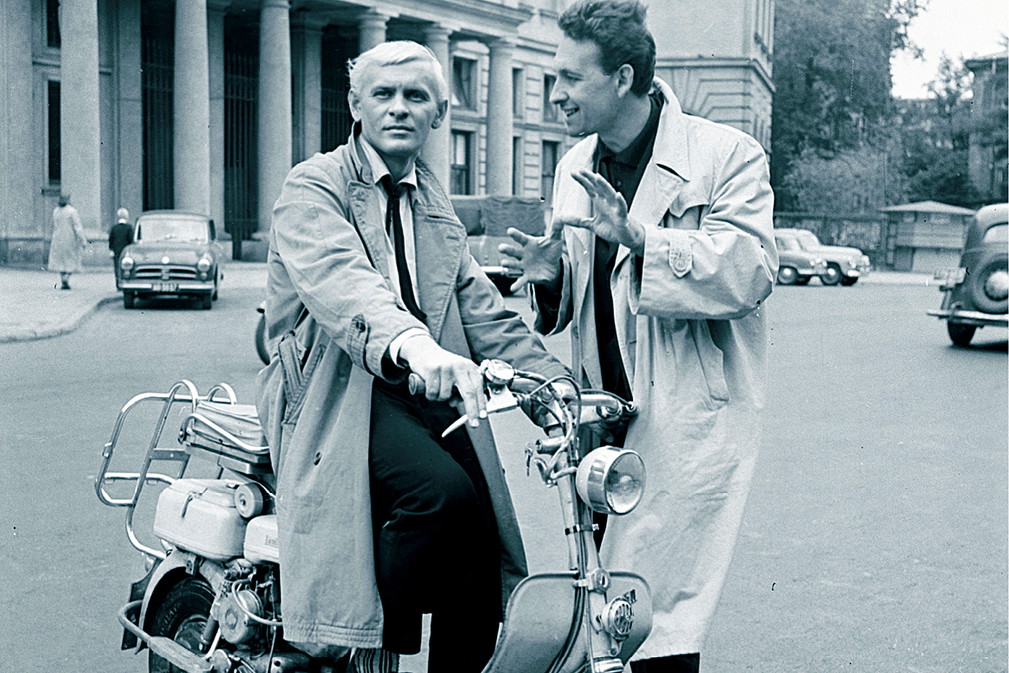Tadeusz Łomnicki, Andrzej Wajda, "Niewinni czarodzieje"