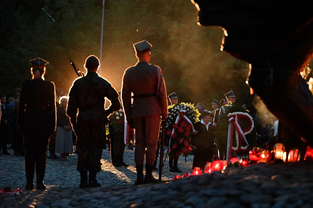 Modlitwa przy pomniku "Polegli-Niepokonani" w 75. rocznic? wybuchu Powstania Warszawskiego