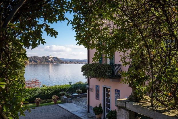 Villa Mondadori/ Donatella Versace/ Kauf