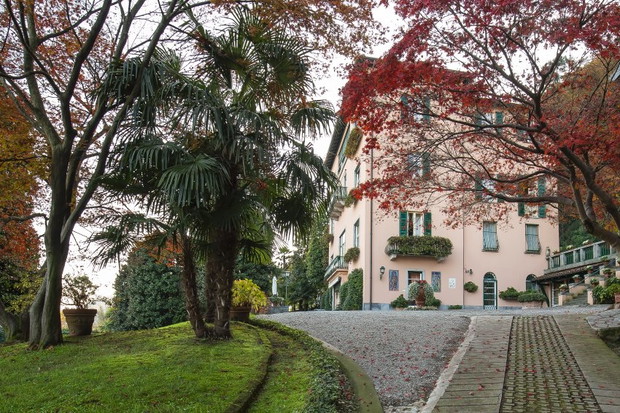 Villa Mondadori/ Donatella Versace/ Kauf