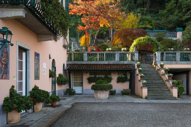 Villa Mondadori/ Donatella Versace/ Kauf