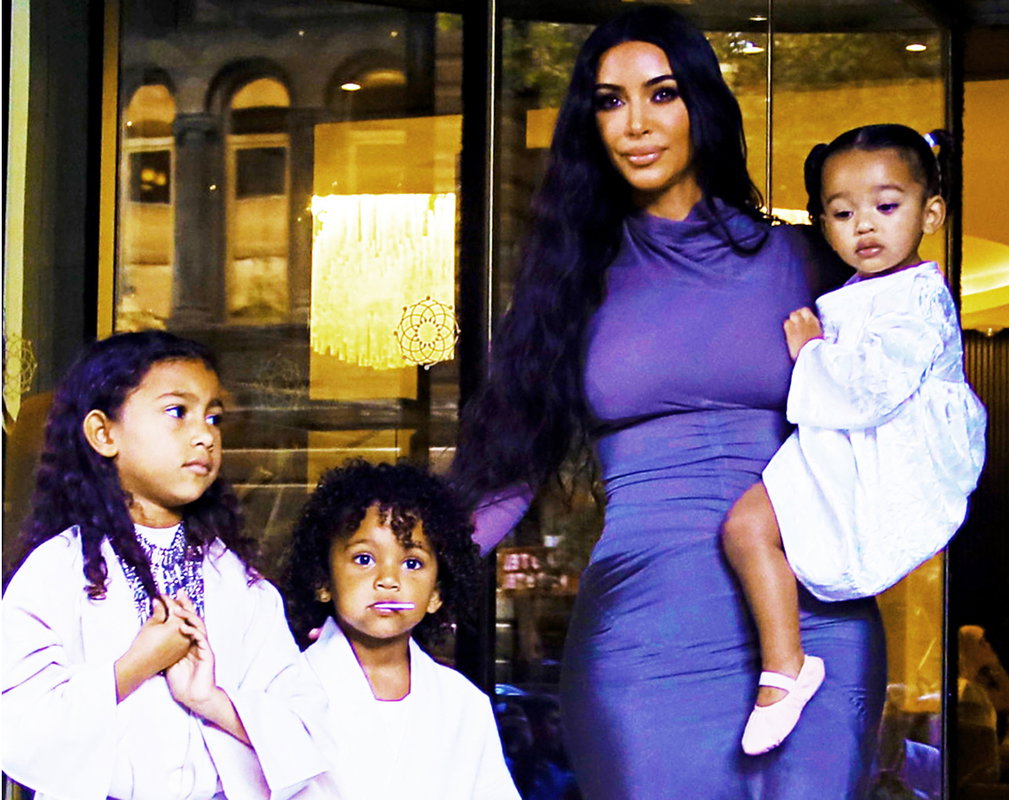 Kim Kardashian z dziećmi w Armenii