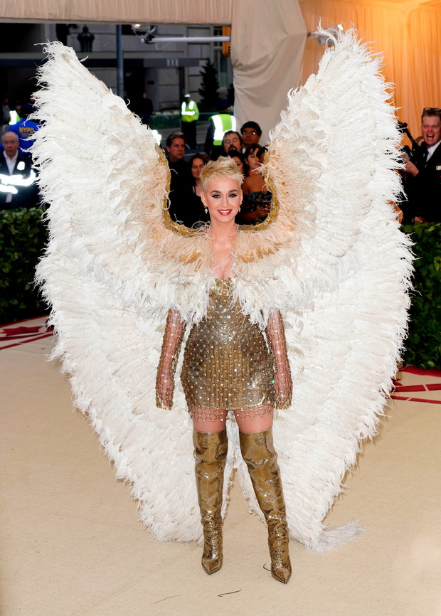Heavenly Bodies: Fashion &amp; The Catholic Imagination Costume Institute Gala