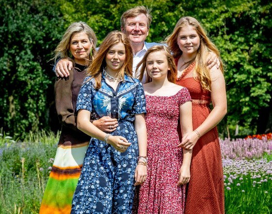 GettyImages-1156633886 król Wilhelm-Alexander i królowa Maxyma z córkami