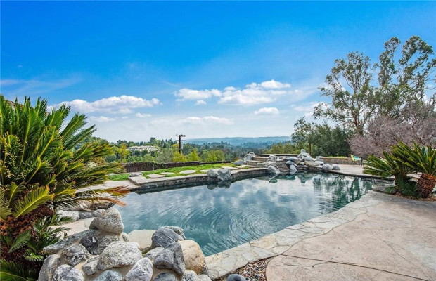 Kim Kardashian and Kanye West have bought this house in the Hidden Hills, Los Angeles, California for $2.975 million.