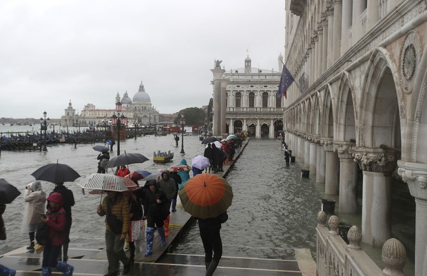 Associated Press 2019-11-12