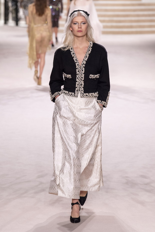 Chanel Metiers D'Art 2019-2020 : Runway At Le Grand Palais In Paris