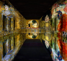 wystawa Gustava Klimta w nowym muzeum sztuki cyfrowej w Bordeaux