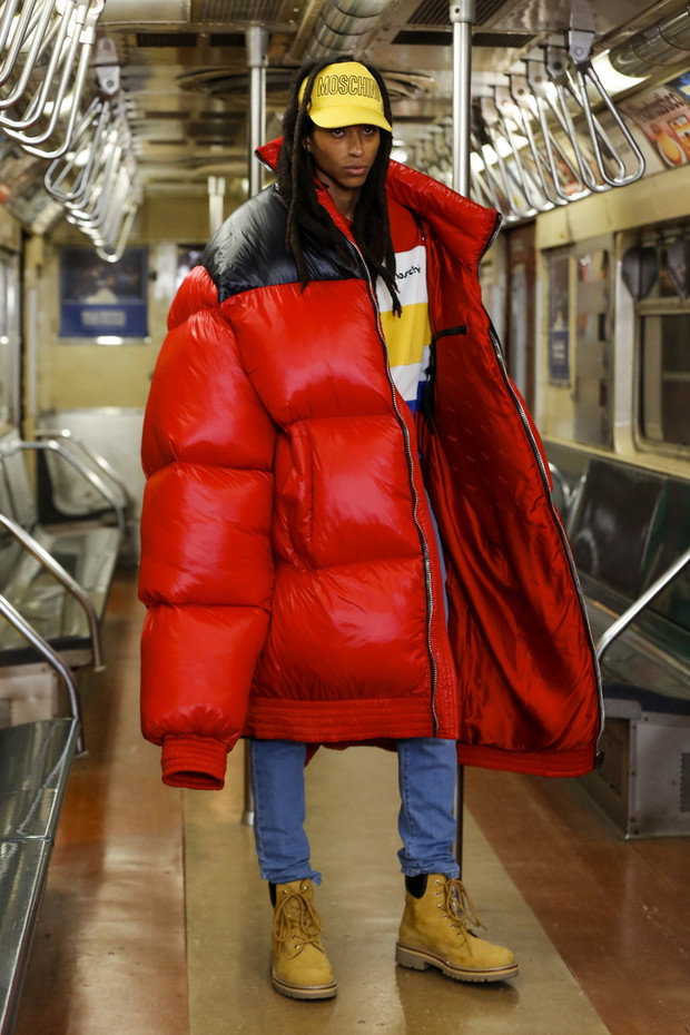 Pokaz Moschino Pre-Fall 2020