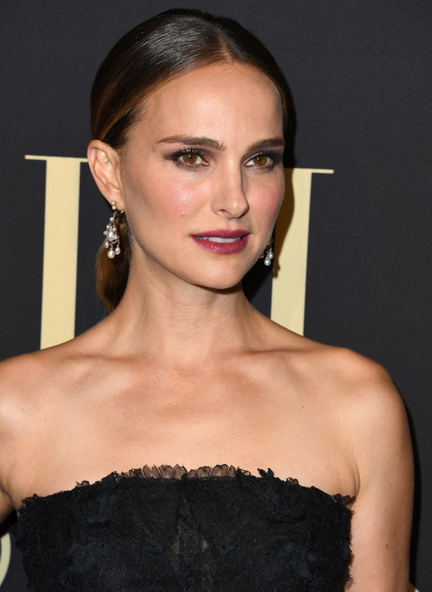 2019 ELLE Women In Hollywood - Arrivals