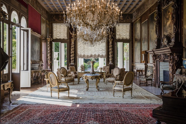 File: Campari Finds Buyer For One Of The World's Most Expensive Houses