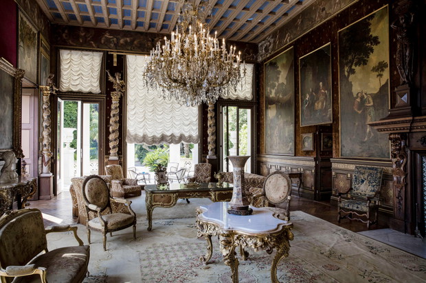 File: Campari Finds Buyer For One Of The World's Most Expensive Houses