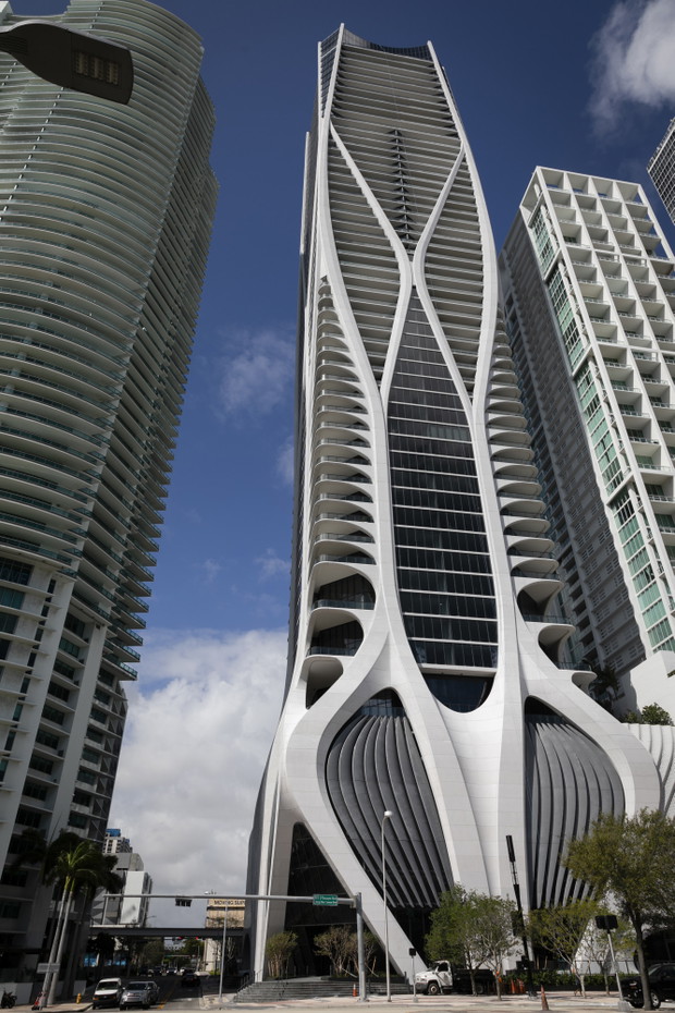 One Thousand Museum w Miami