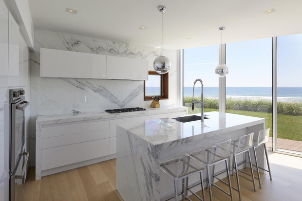 Rihanna aurait dépensé 18,5 millions de dollars pour cette propriété dans les Hamptons
