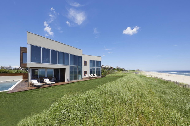 Rihanna aurait dépensé 18,5 millions de dollars pour cette propriété dans les Hamptons