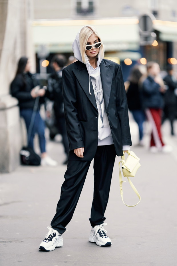 Street Style - Paris Fashion Week - Menswear F/W 2019-2020 : Day Two