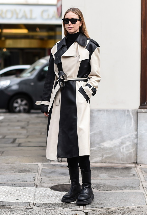Street Style  - Paris Fashion Week - Womenswear Fall/Winter 2020/2021 : Day Six