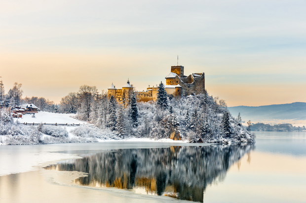 Beautiful view of Niedzica Castle, Poland