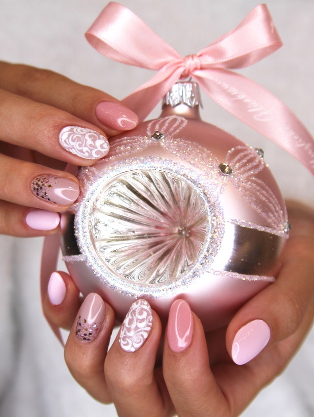 christmas nails manicure