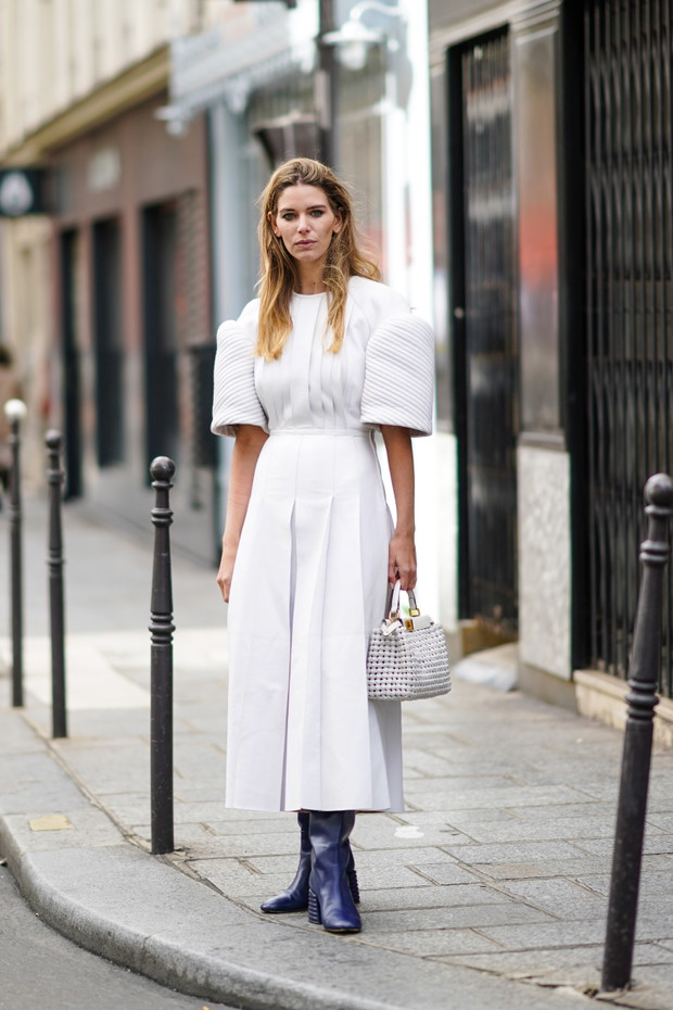 Street Style At Paris Fashion Week - Womenswear Spring Summer 2021 : Day Seven