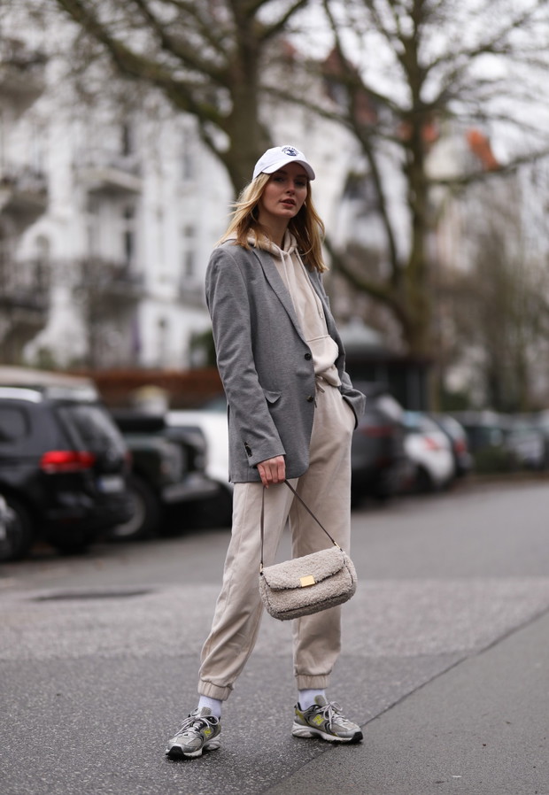 Street Style - Hamburg - January 14, 2021