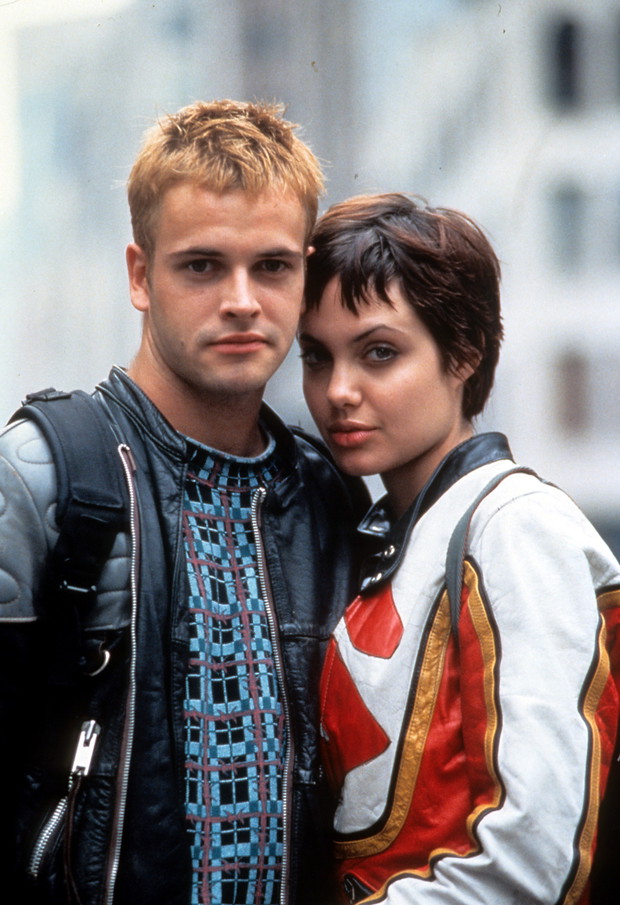 Jonny Lee Miller And Angelina Jolie In 'Hackers'