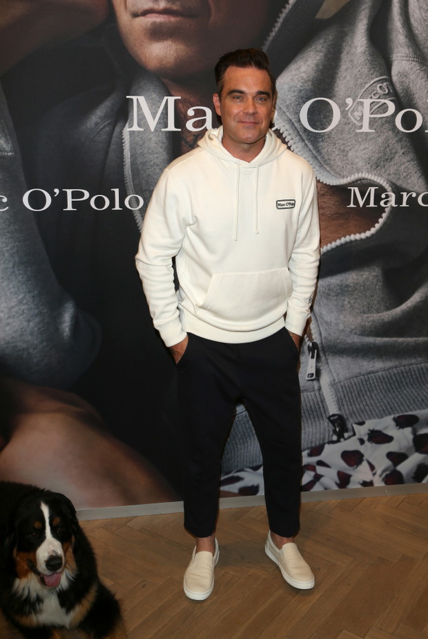 Robbie Williams ?wi?tuje 50 urodziny marki Marc O'Polo