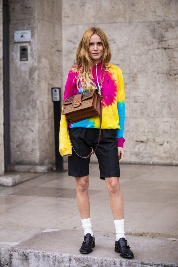 Street Style - Paris Fashion Week Womenswear Fall/Winter 2019/2020 : Day Eight