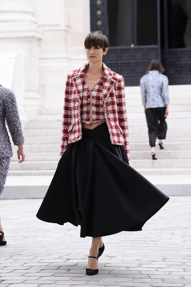 Chanel : Runway - Paris Fashion Week - Haute Couture Fall/Winter 2021/2022