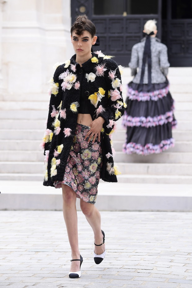 Chanel : Runway - Paris Fashion Week - Haute Couture Fall/Winter 2021/2022
